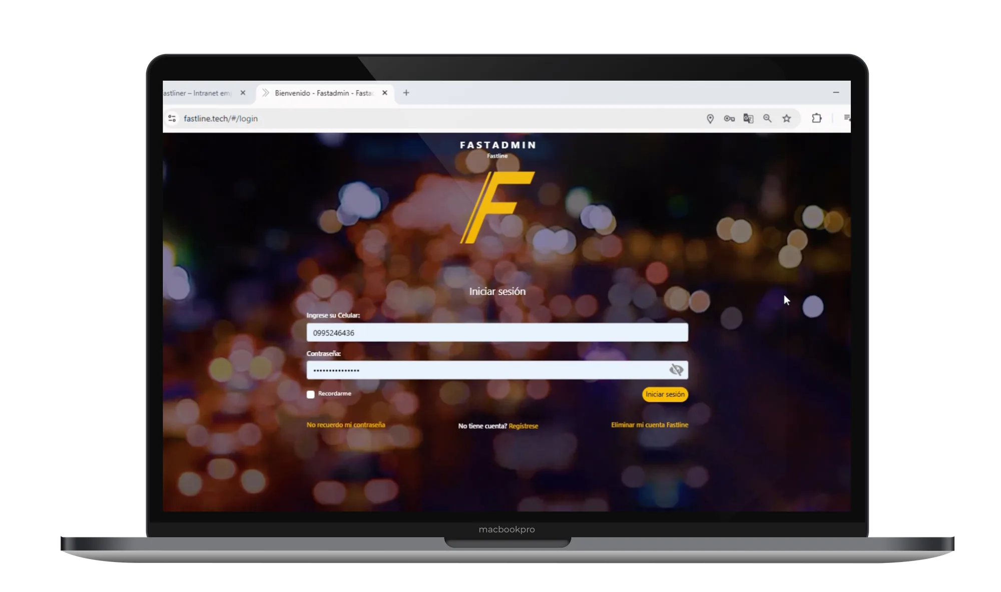 Plataforma Fastadmin en laptop